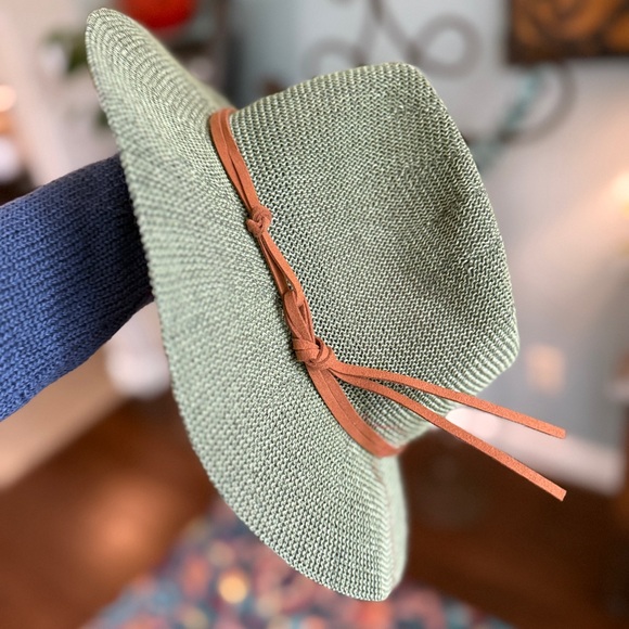 Melrose and Market Sage Green Mesh Wide Brim Hat - Picture 6 of 10